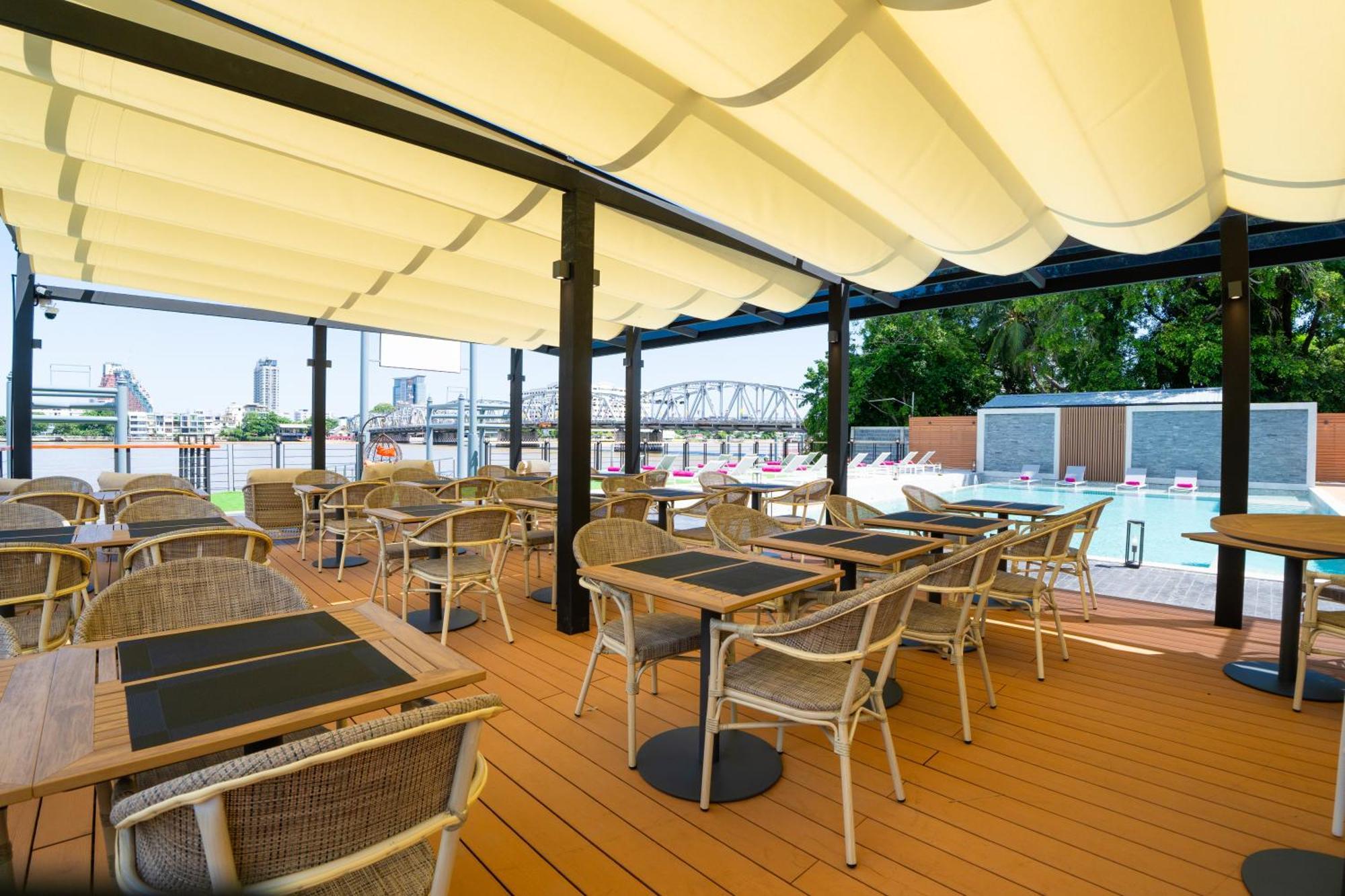 Glow Bangkok Riverside Bagian luar foto