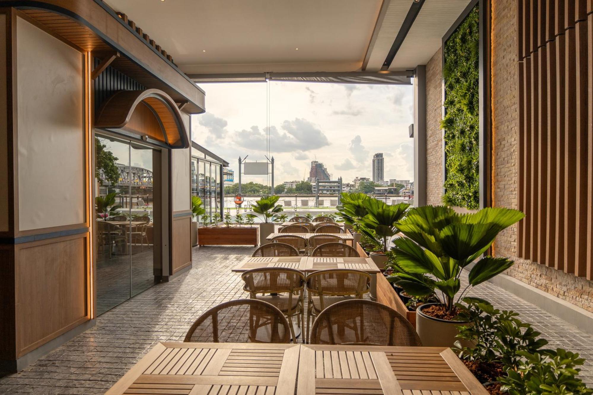 Glow Bangkok Riverside Bagian luar foto